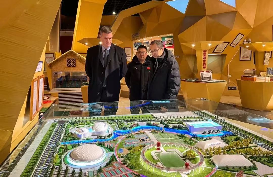 国际柔道联合会副主席卡洛斯·艾力克莅临中国·3003体育参观交流